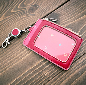 パスケース<br>（コイン収納ポケット付）